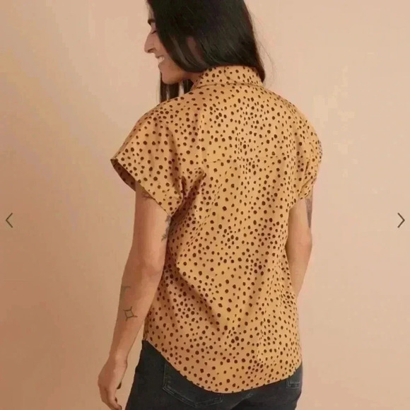 Marine Layer Dana Shirt in Abstract
Cheetah Print Size XS Sold out LIKE NEW - Picture 5 of 7